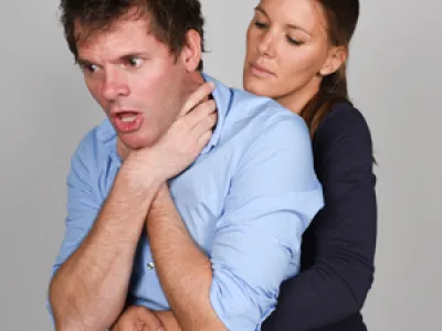 Atemwegsverlegung Heimlich Manöver