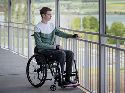 nico_auf_dem_balkon_des_spz.jpg