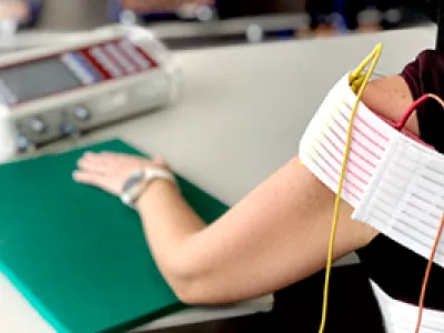 Subluxation prophylaxis in the shoulder joint