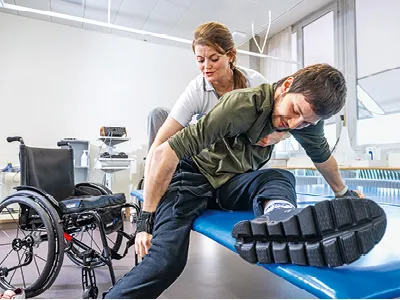 Guillaume Girolamo in der Physiotherapie