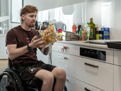 https://backend.paraplegie.ch/sites/default/files/styles/thumbnail/public/2025-02/Gruppe%20Seeseitig%20II%20%281%29_0.jpg.webp?itok=iStmRs2k