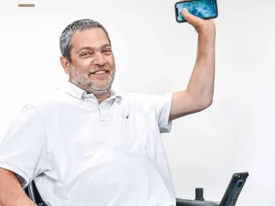José
