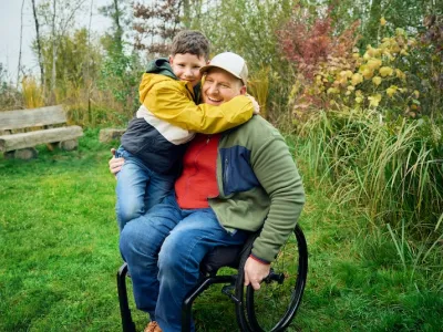 Heiri Dürst mit seinem Sohn.