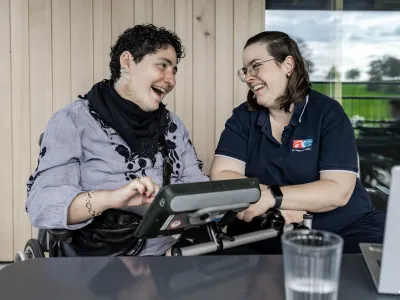 Claudia Argentieri mit AC-Beraterin Denise