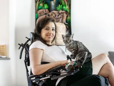 Zaira Civitillo mit Büsi Stella