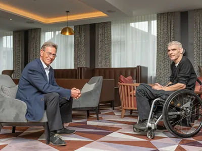 Roger Suter ist der neue Verwaltungsratspräsidenten der Orthotec und Nachfolger von Christian Biedermann (links)