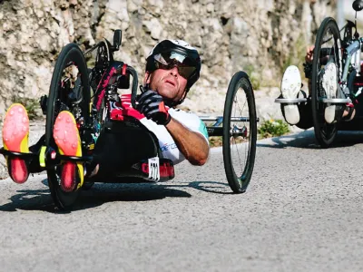 Handbiker Cornel Villioger als Botschafter der Orthotec