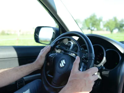 Orthotec Fahrzeugumbau Handbetrieb Gasring auf Lenkrad