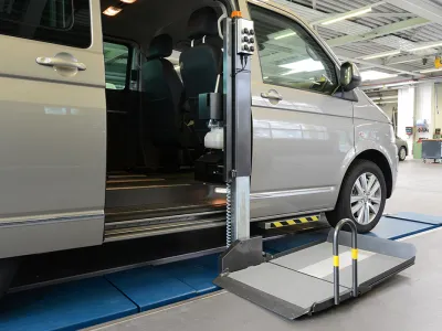Orthotec Fahrzeugumbau Rollstuhllifte Schwenklift