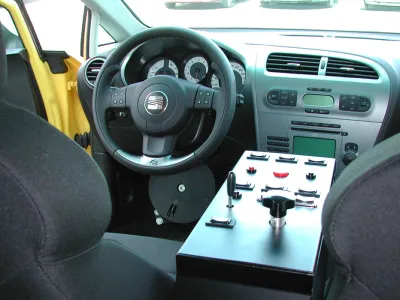 Orthotec Fahrzeugumbau Selber fahren Fusslenkung