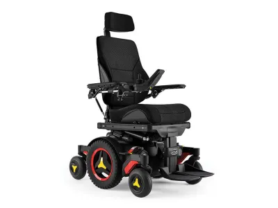 Orthotec Rehabilitationstechnik Elektro-Rollstuhl Innenbereich- und Aussenbereich Permobil M3 mit Sitzlift