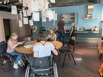 Die Küche in der Besucherausstellung ParaForum im Schweizer Paraplegiker-Zentrum