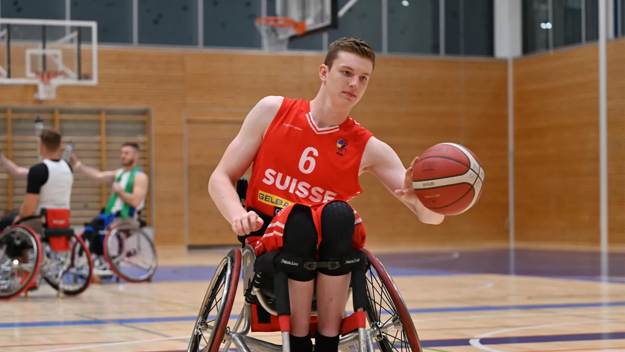 patrick-rueegg-waehrend-dem-basketballtraining.jpg
