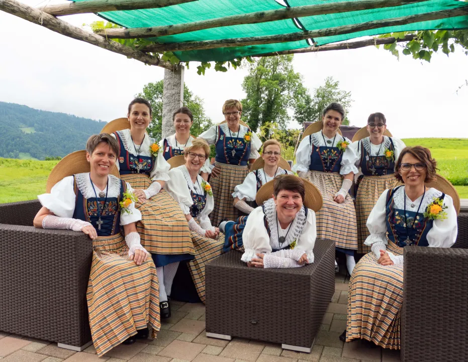 Das Jodelquartett Bärgblüemli jodelt im Schweizer Paraplegiker-Zentrum Nottwil