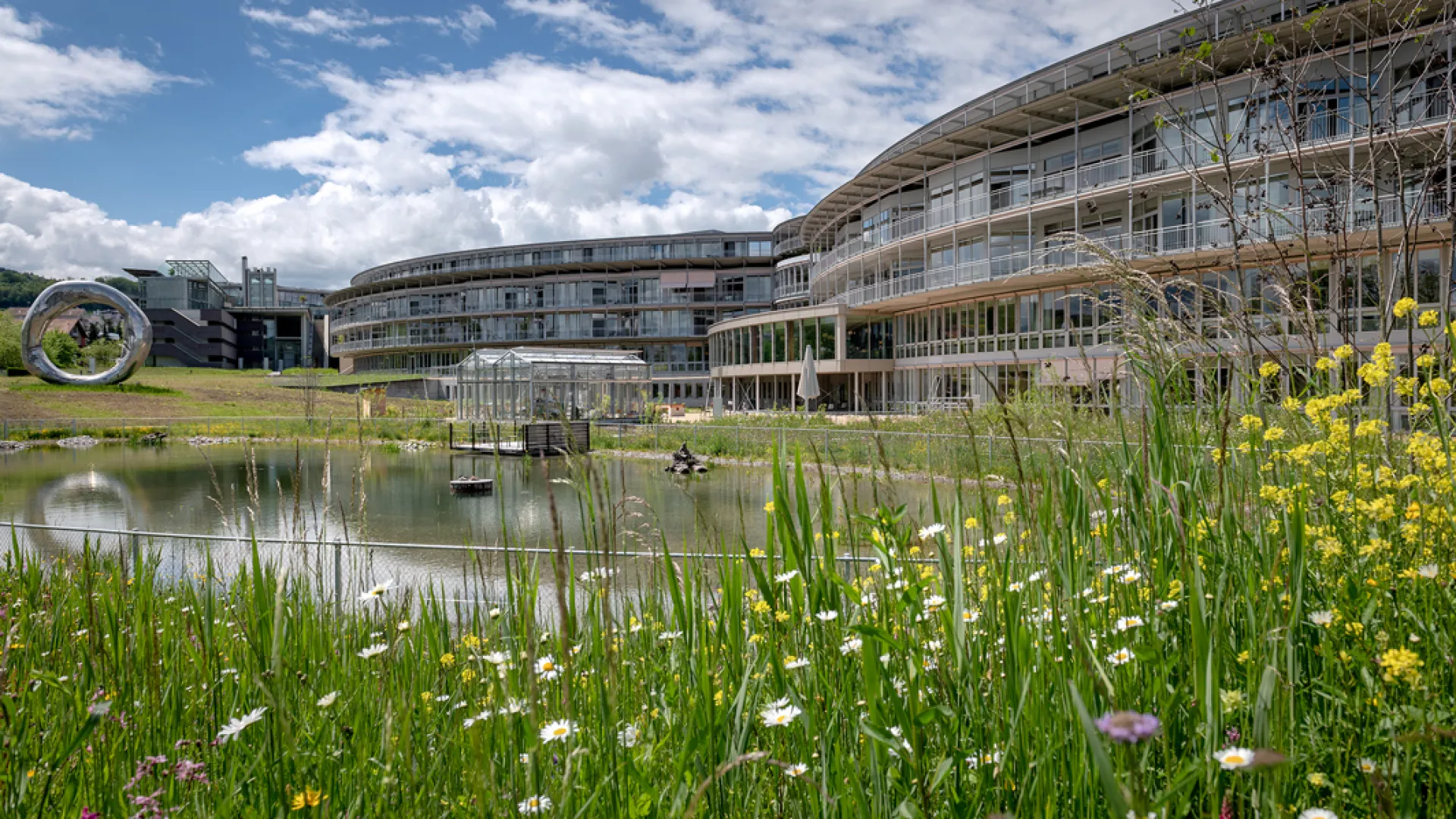 schweizer-paraplegiker-stiftung-campus-nottwil-aussenansicht