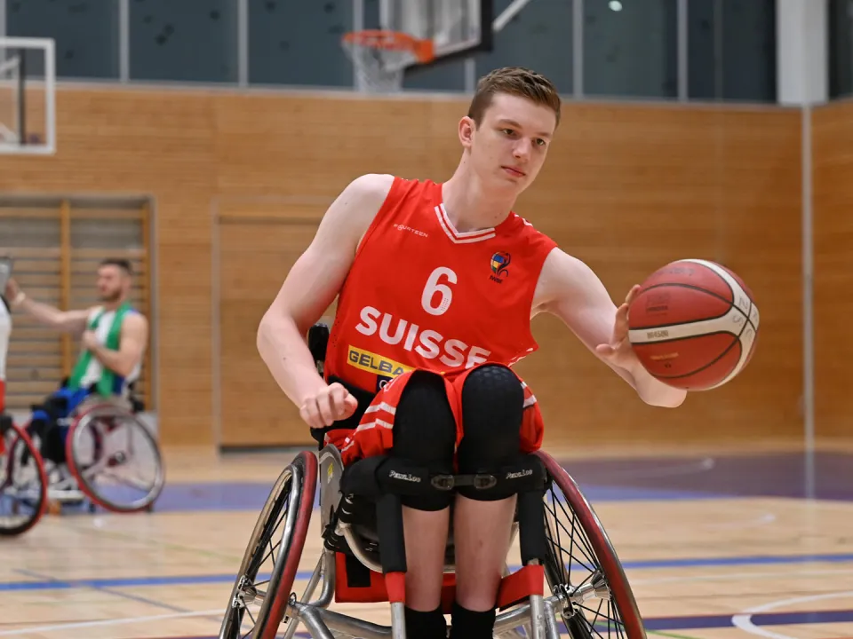 patrick-rueegg-waehrend-dem-basketballtraining.jpg