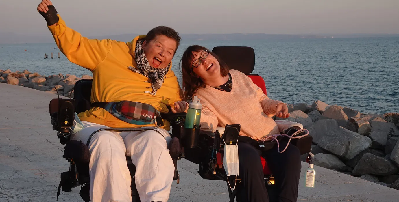 Doris und Stefanie geniessen die Zeit in Grado. 