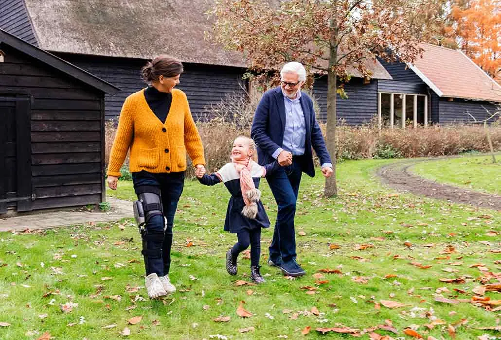Ich kann nun wieder mit Oma und Opa spazieren gehen.
