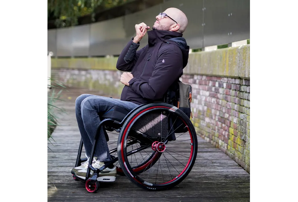 Die QT – Jacke setzt einen neuen Meilenstein für Rollstuhlfahrer*innen.