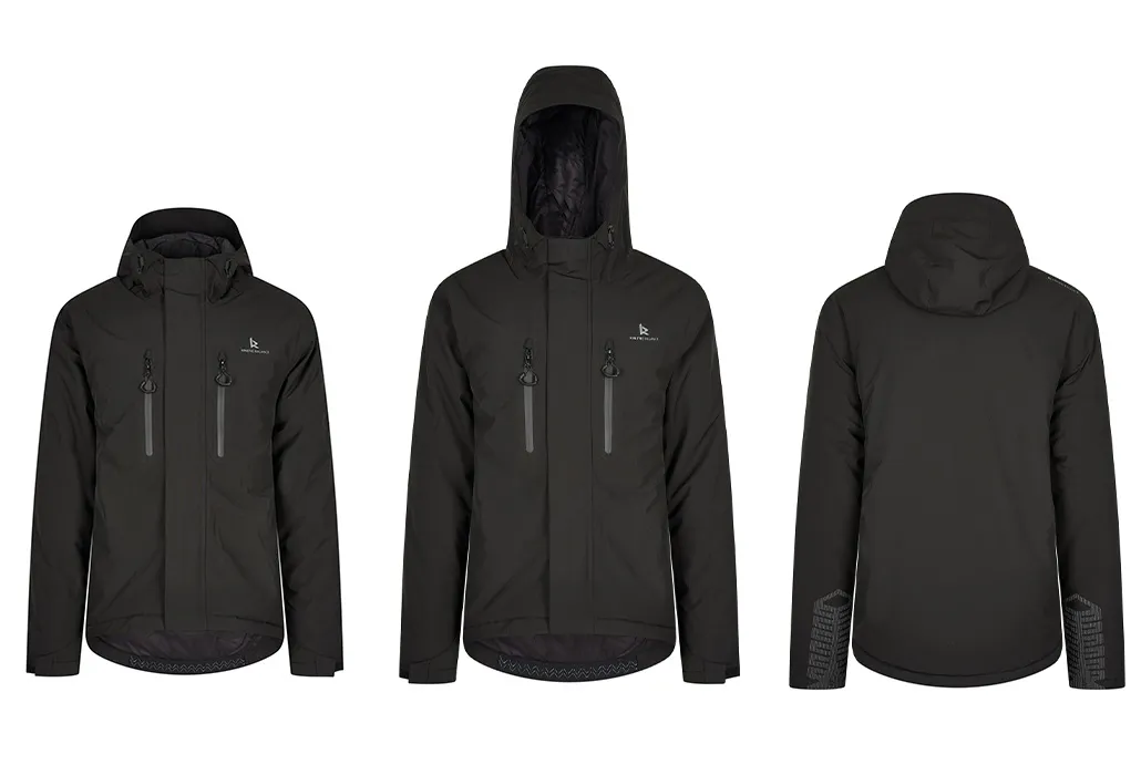 Die QT-Jacke besteht aus dem 3-lagigen “Geo Tech” Material, das atmungsaktiv und besonders wind- und wasserdicht ist.