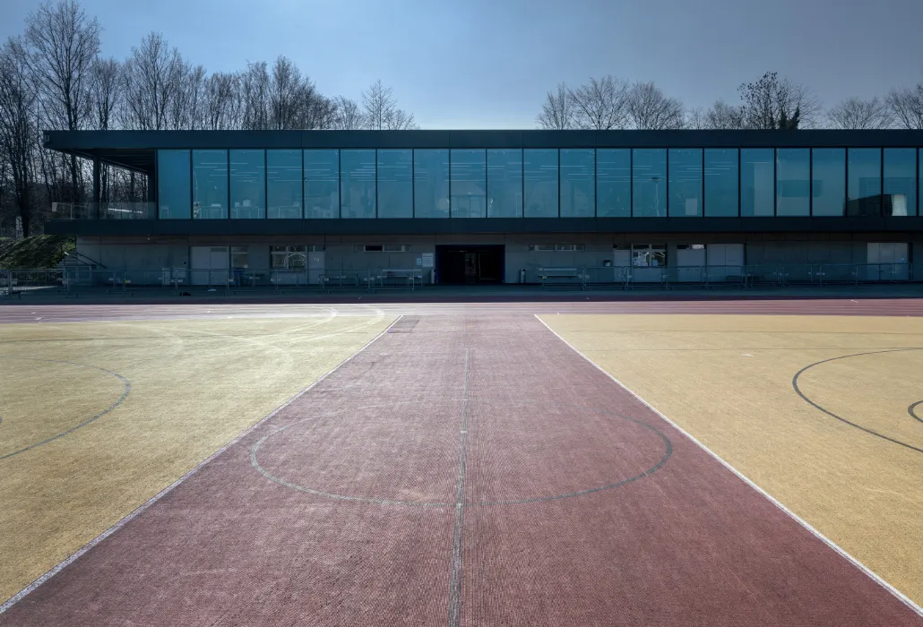 Son centre d’entraînement pour le sport en fauteuil roulant compte parmi les meilleurs du monde.