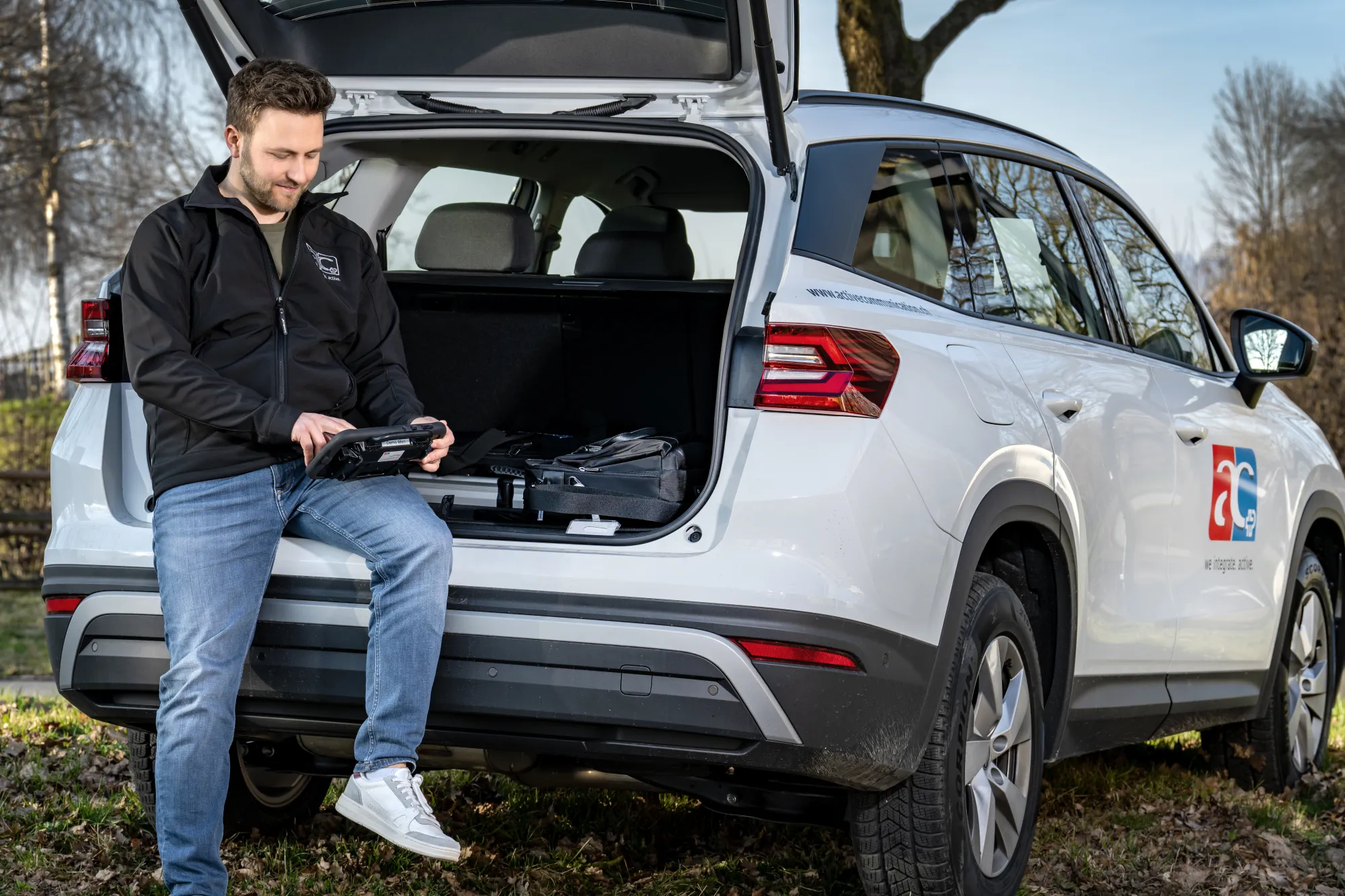 AC-Berater Men Bandle mit Fahrzeug