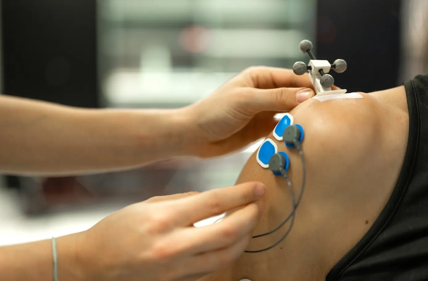 Research sensors on shoulder