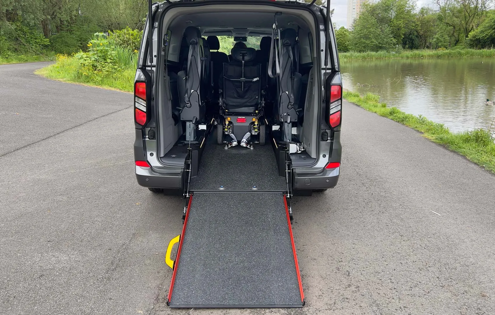 Ford Custom Independence Twin