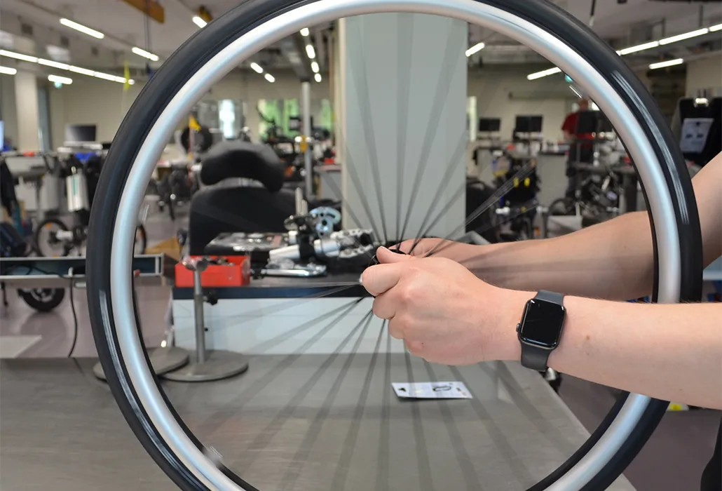 Orthotec Rehatechnik Pneu Wechsel Montage kontrollieren