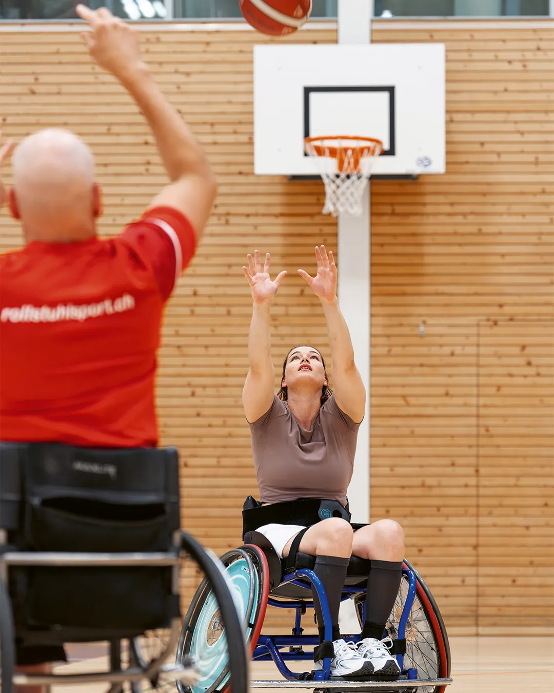 Alexia Guidi spielt Basketball