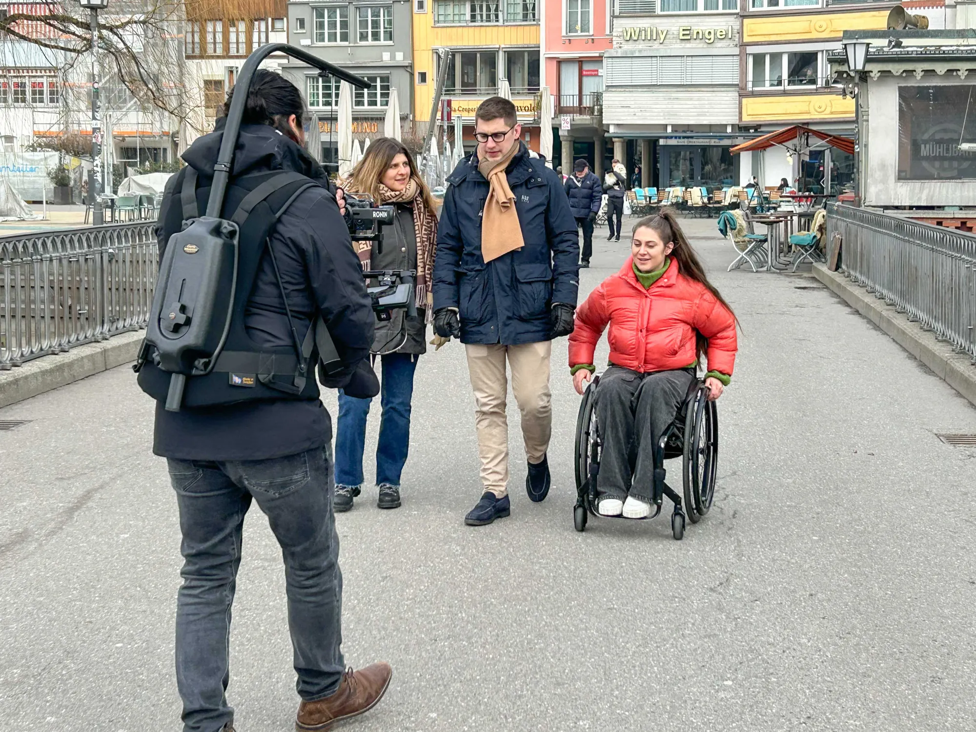 Chiara Schlatter mit ihren Geschwistern in Thun