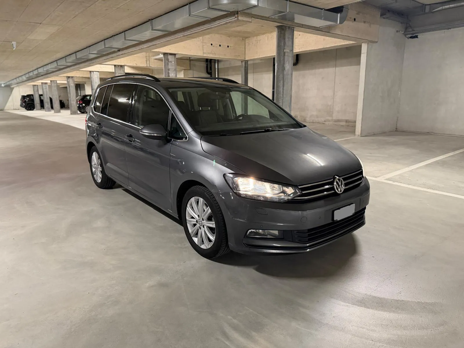 occasion-vw-touran-hofer-03.jpg
