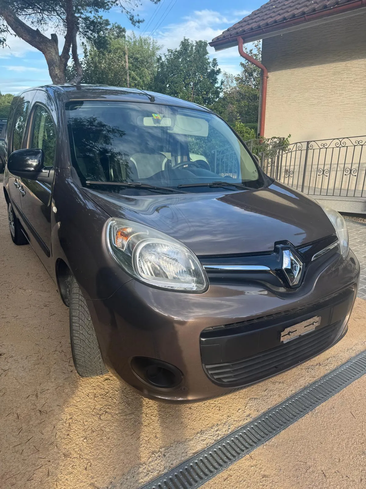 occasion-renault-kangoo-grisewood-11.jpg