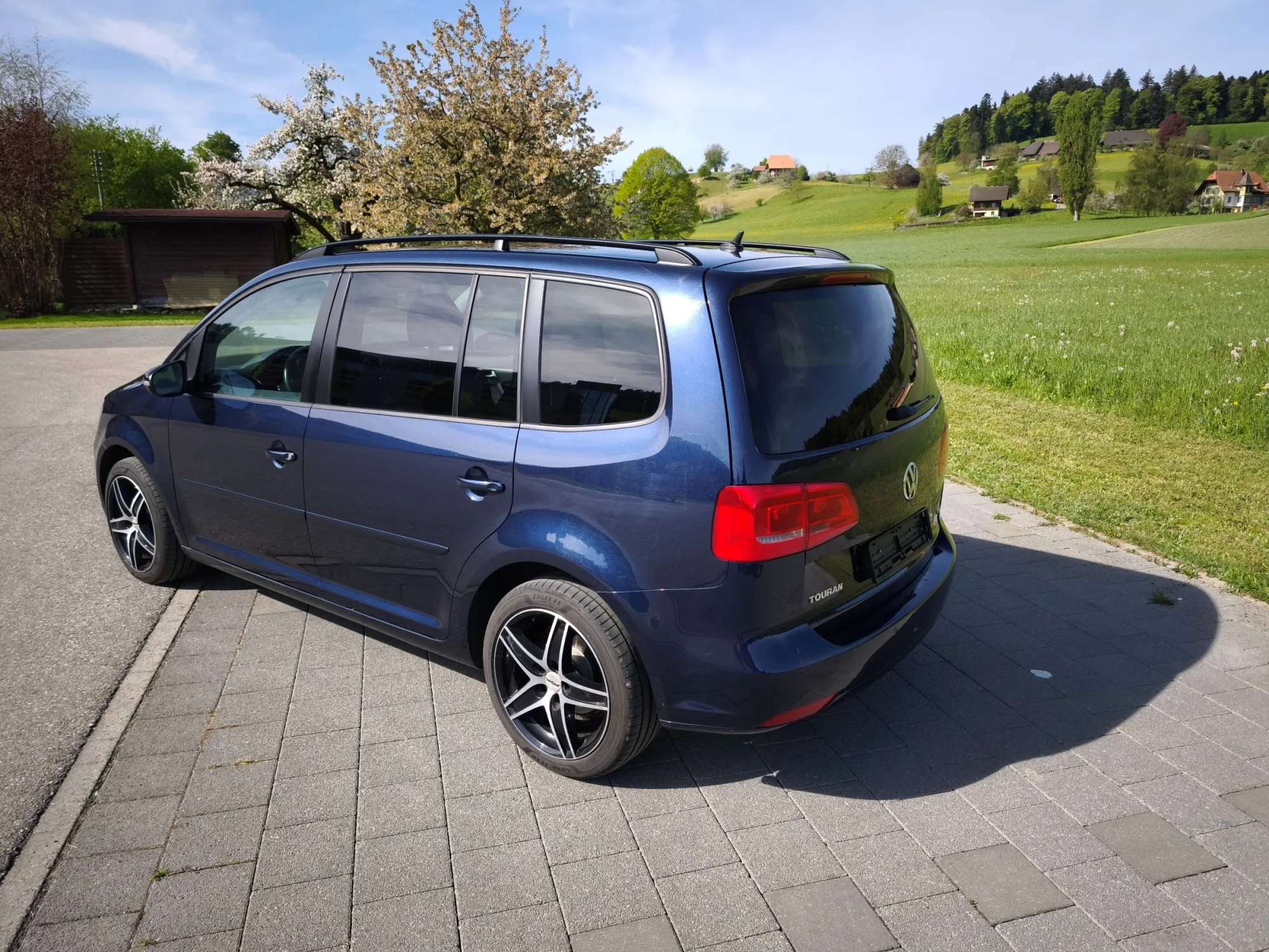 occasion-vw-touran-studer-02.jpg