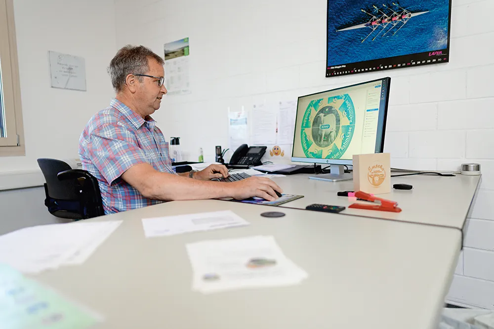 Peter Hofstetter im Büro