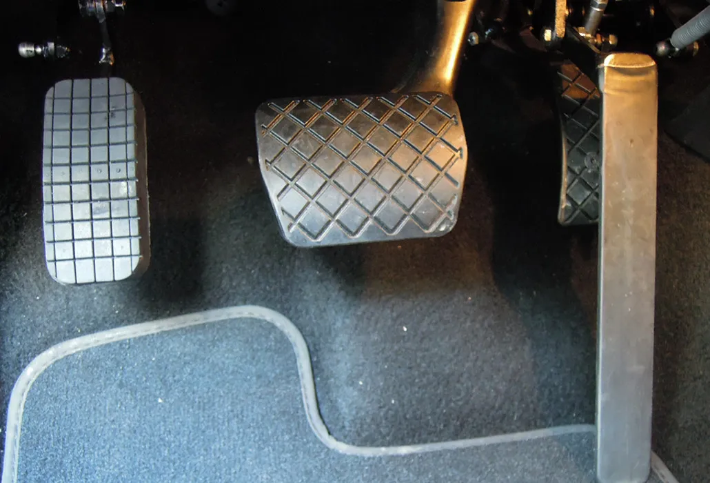 Orthotec Fahrzeugumbau Selber fahren Gaspedal links