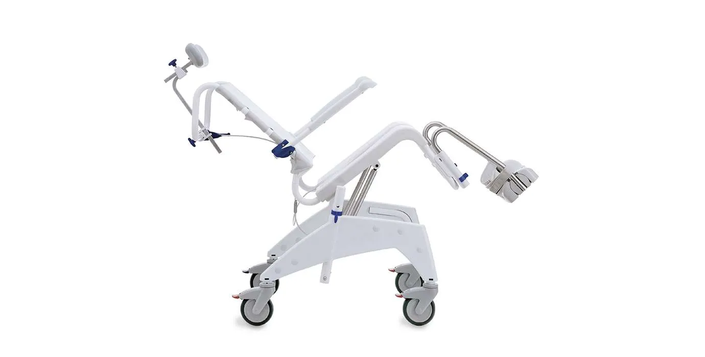 Orthotec Rehabilitationstechnik Dusch-Rollstuhl Invacare Ocean VIP