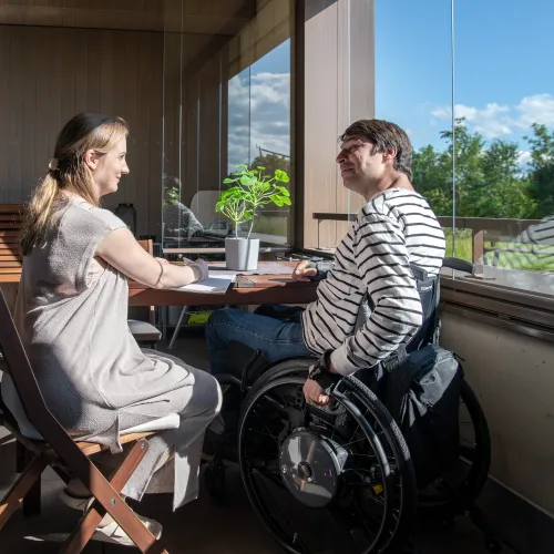 https://backend.paraplegie.ch/sites/default/files/styles/thumbnail/public/2025-02/Gruppe%20Seeseitig%20II%20%281%29_0.jpg.webp?itok=iStmRs2k