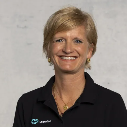 Orthotec Administration Portrait Charlotte Stocker