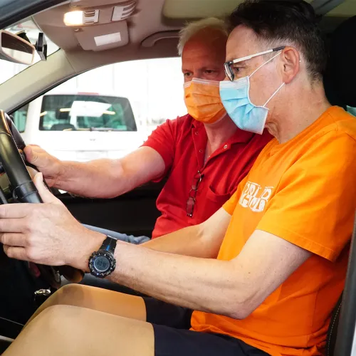 Cisi fährt zum ersten mal ein umgebautes Auto